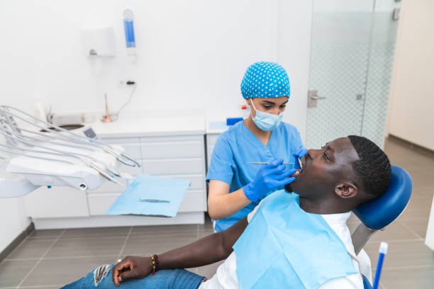 Best Walk-In Emergency Dental Services in Loughman, FL